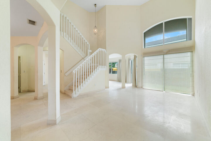 Property Photo:  8022 NW 114th Place  FL 33178 