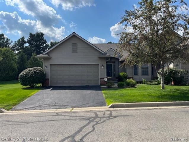6252 Northridge Hills Drive 66  Brighton MI 48116 photo