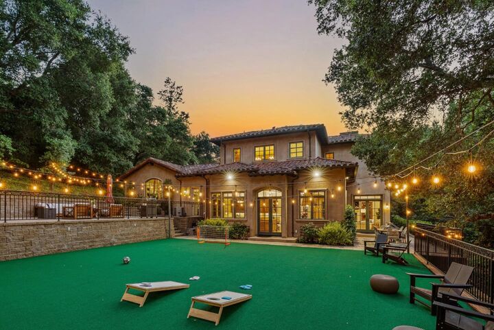 Property Photo: 11860 Francemont Drive CA 94022