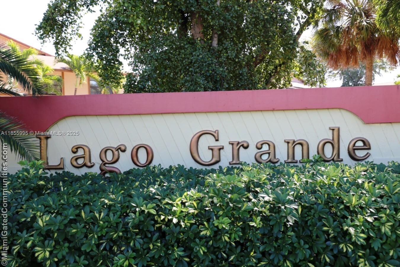 Property Photo:  2705 W 64th Pl 52-14  FL 33016 
