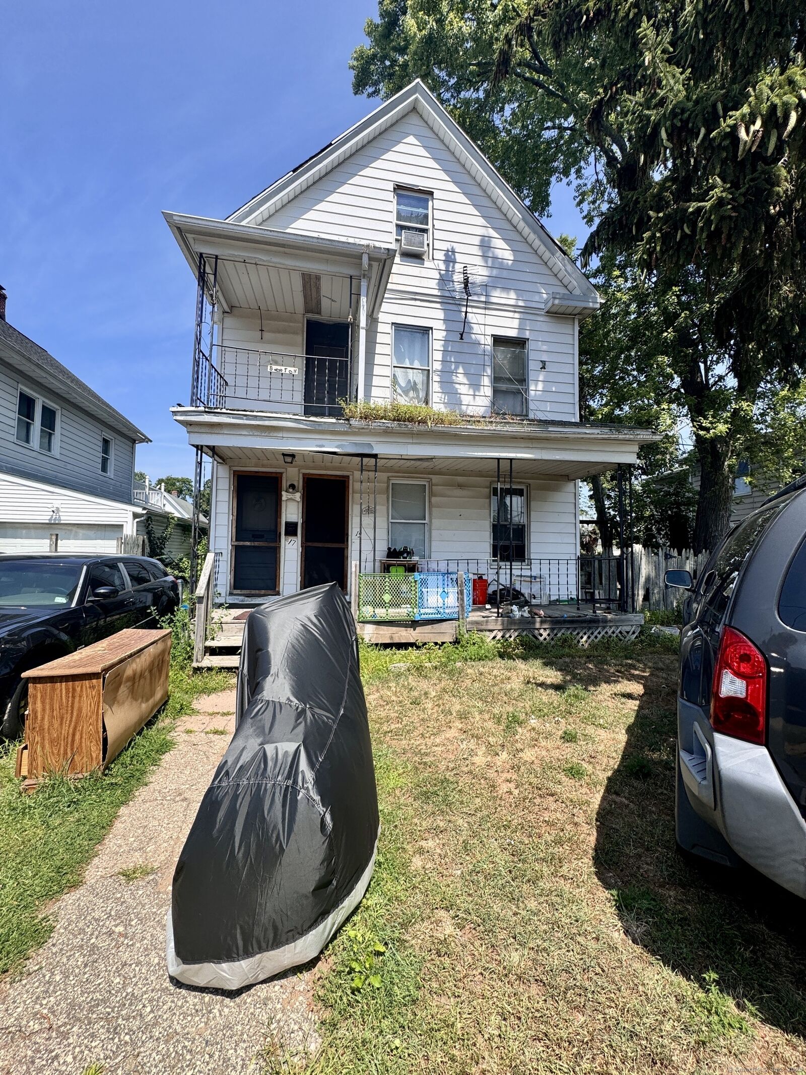 Property Photo:  15 Walnut Street  CT 06516 