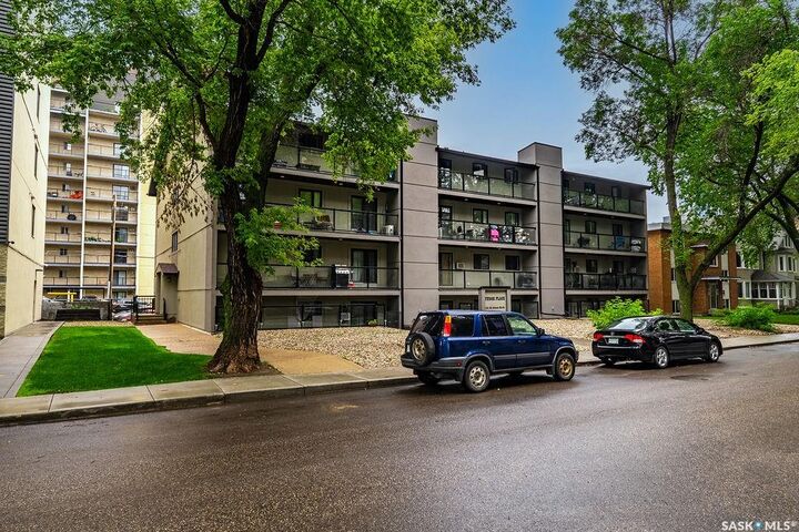 Property Photo: 536 4th Avenue N 302 SK S7K 2M7