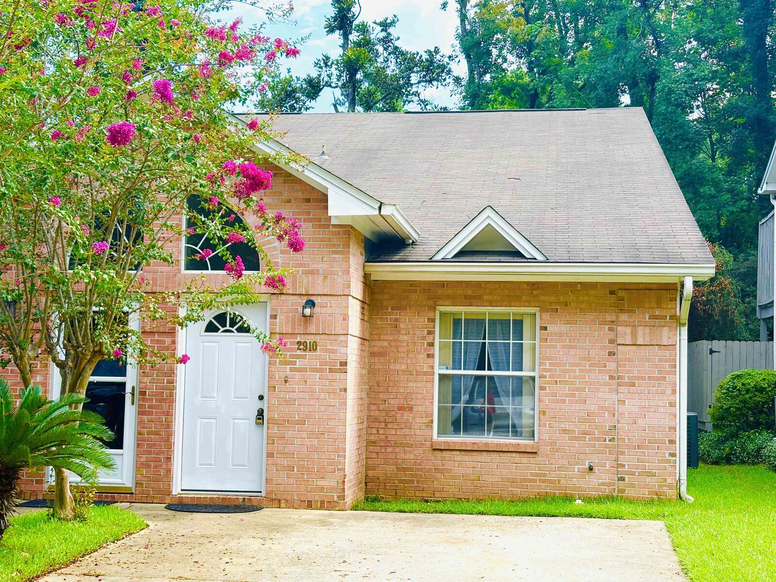 Property Photo: 2910 Cross Creek Court FL 32311