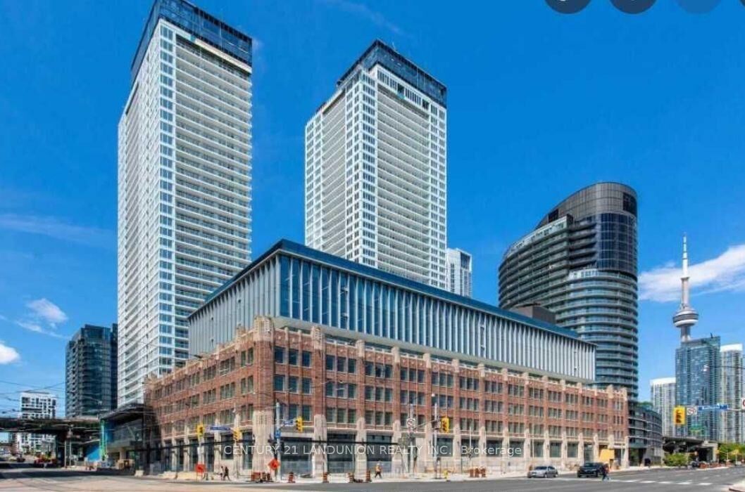 Photo de la propriété: 19 Bathurst Street 902 ON M5V 0N2