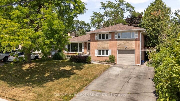 Property Photo: 410 Codrington Street ON L4M 1T3