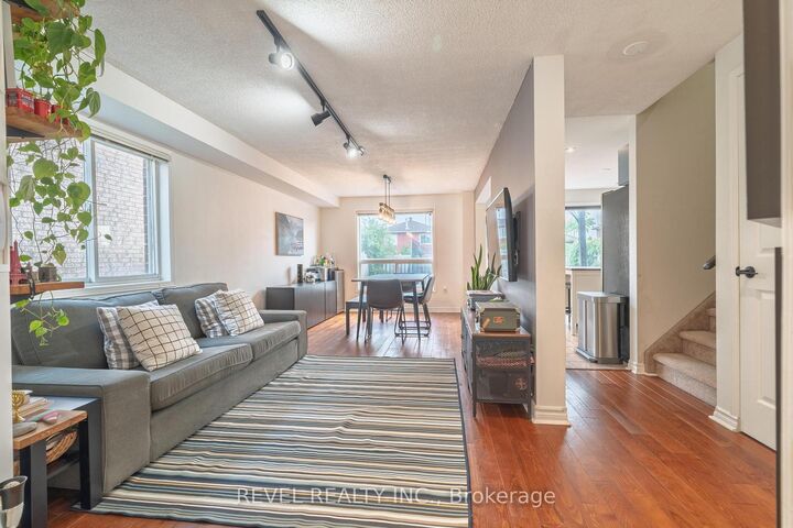 Property Photo:  351 Dunsmore Lane E  ON L4M 7B2 