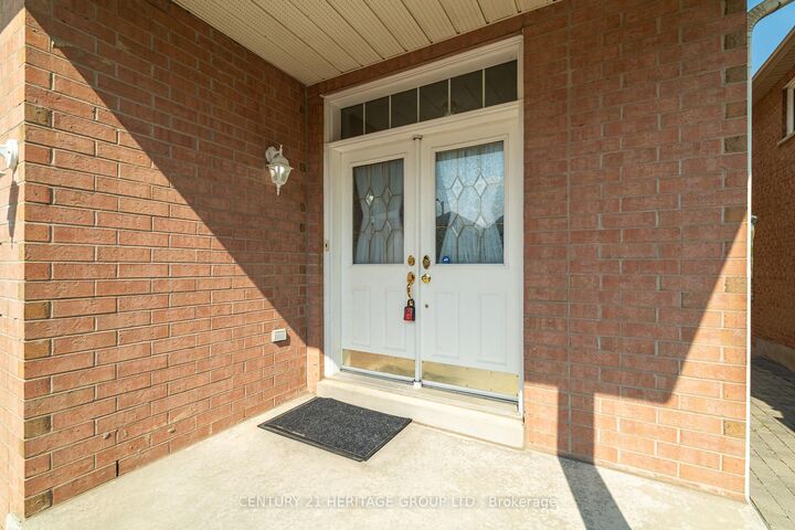 Photo de la propriété: 211 Kayla Crescent ON L6A 3P3