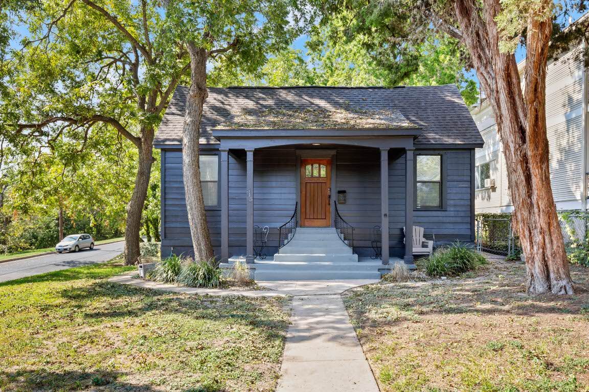 Property Photo:  515 E Monroe Street  TX 78704 