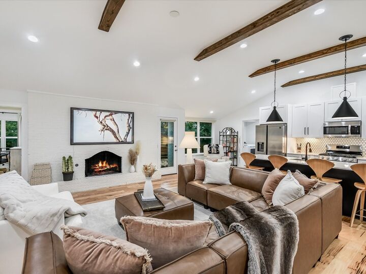 Property Photo: 3500 Santa Monica Drive TX 78741