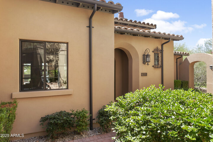 Property Photo: 18650 N Thompson Peak Parkway 1060 AZ 85255