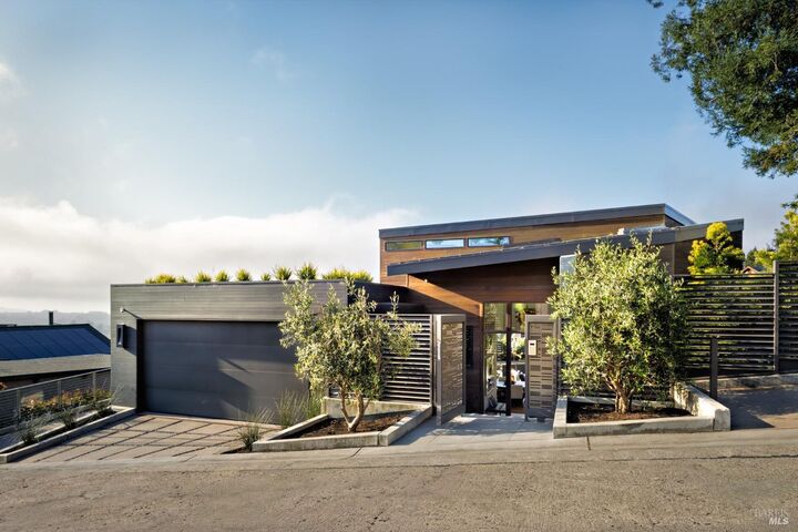 Property Photo: 2 Upper Alcatraz Place CA 94941