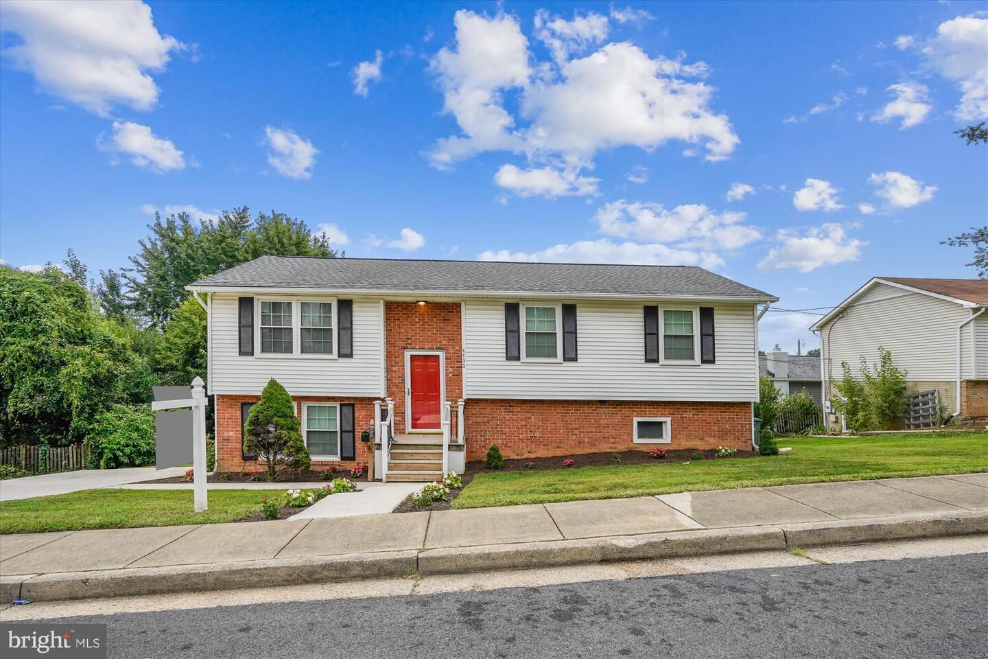 Property Photo:  4730 19th Street N  VA 22207 