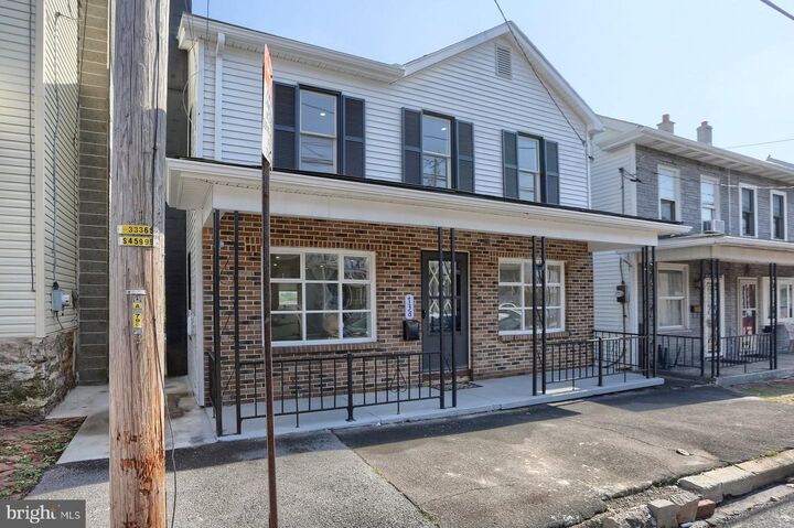 Property Photo:  738 E Grand Avenue  PA 17980 