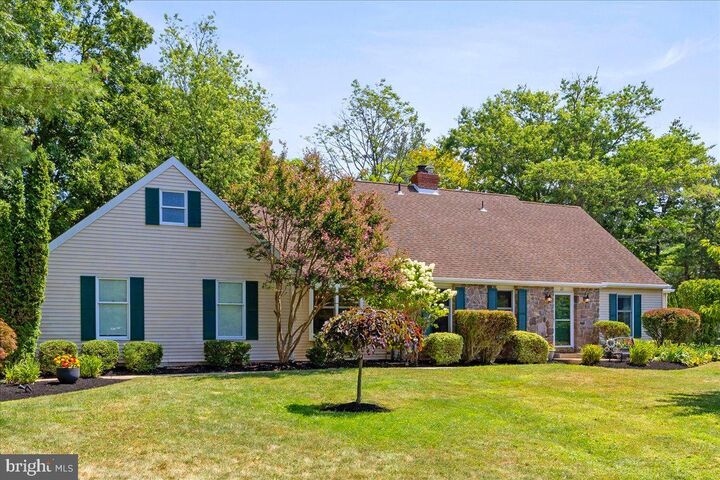 22 Paddock  Lawrence NJ 08648 photo