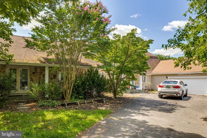 36 White Pine Road  Chesterfield NJ 08515 photo