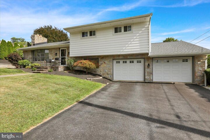 Property Photo: 320 Pennsylvania Avenue PA 19607