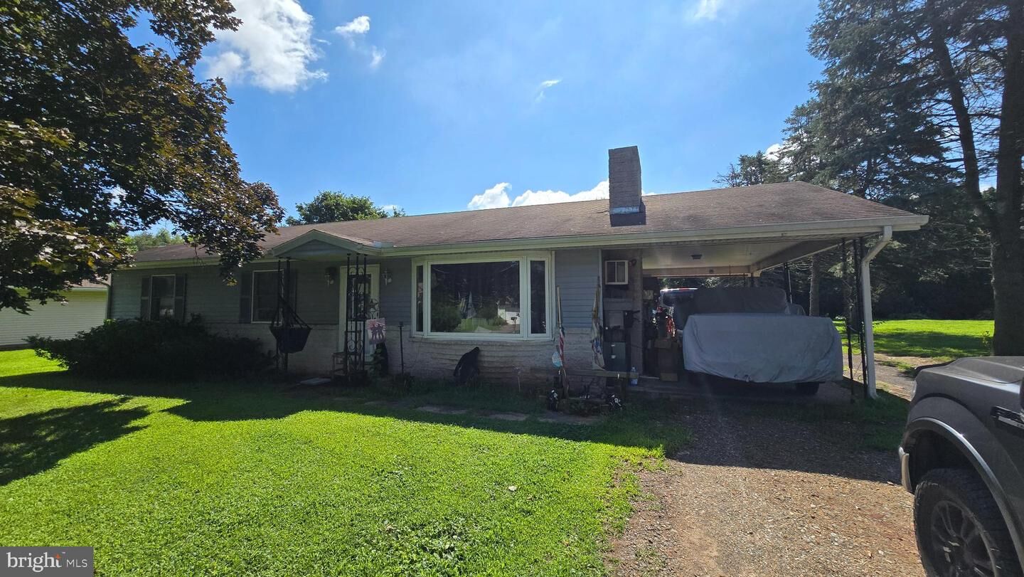 Property Photo:  142 N Stone Road  PA 17061 