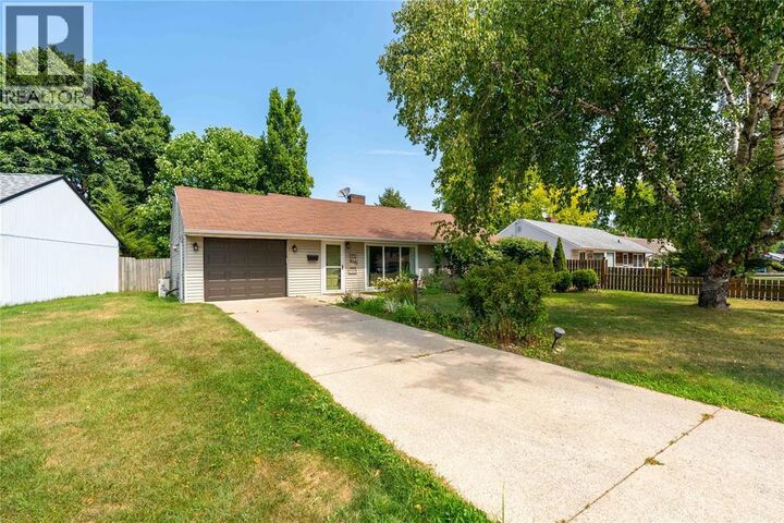 Property Photo: 830 Retlaw Drive ON N7V 2W7