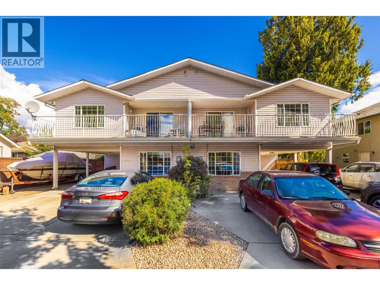 Property Photo:  922 & 926 Borden Avenue  BC V1Y 6A6 