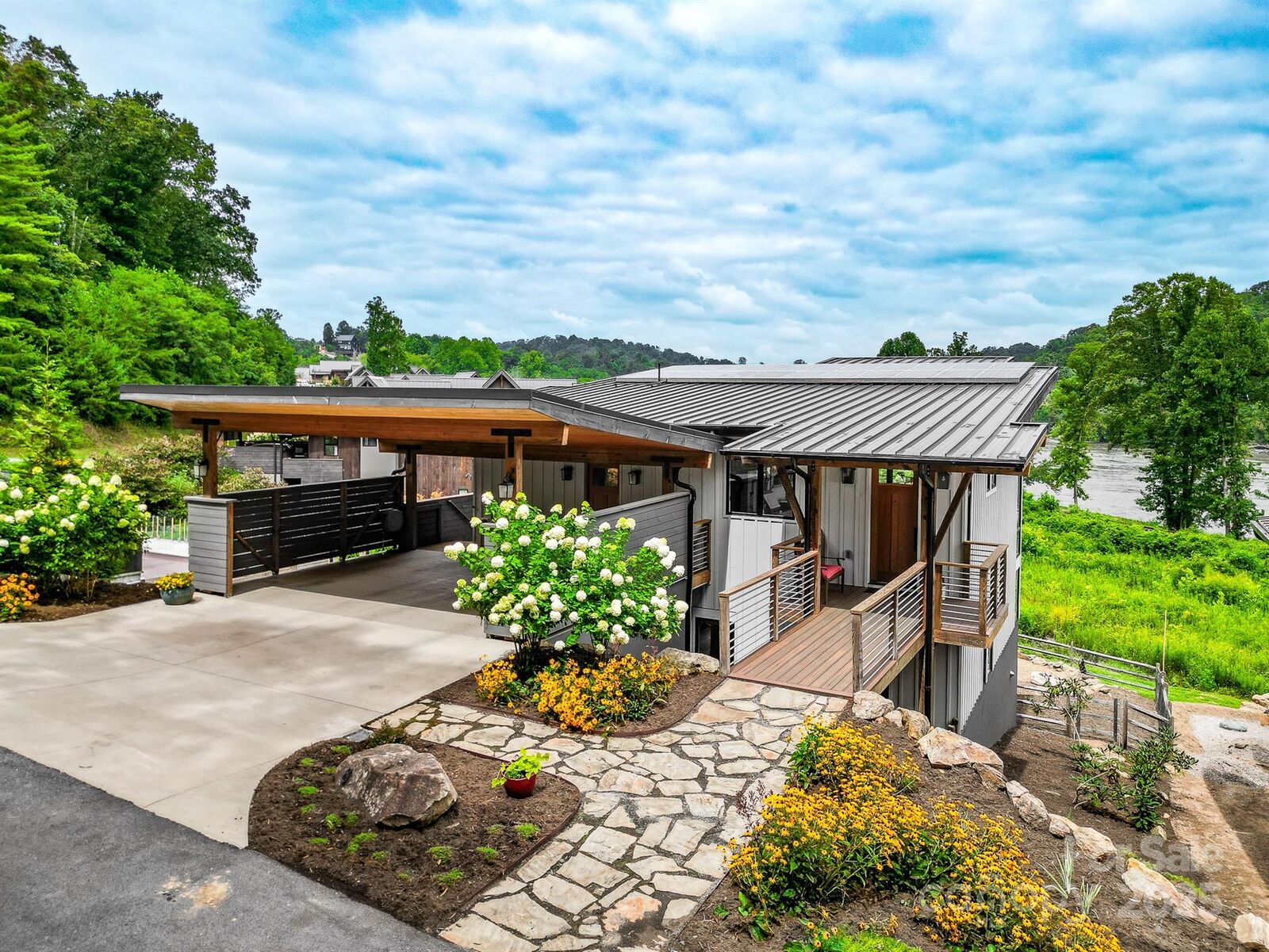 Property Photo: 8 Crossvine Alley NC 28804