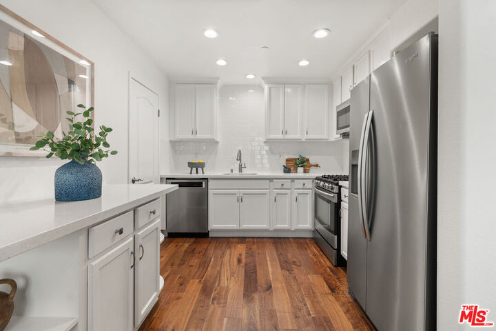 Property Photo: 7301 W Manchester Ave CA 90045