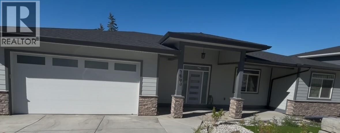 Property Photo:  1698 Balsam Place  BC V2E 0E2 