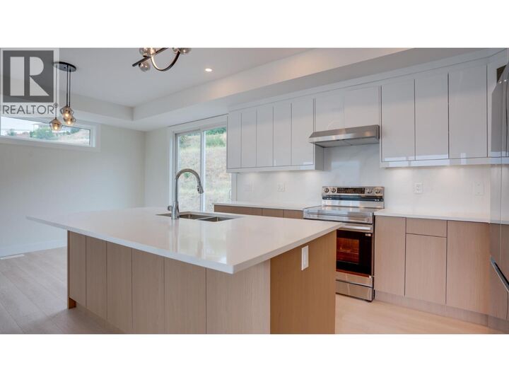 Photo de la propriété:  5705 Heritage Drive 5  BC V1H 1B1 