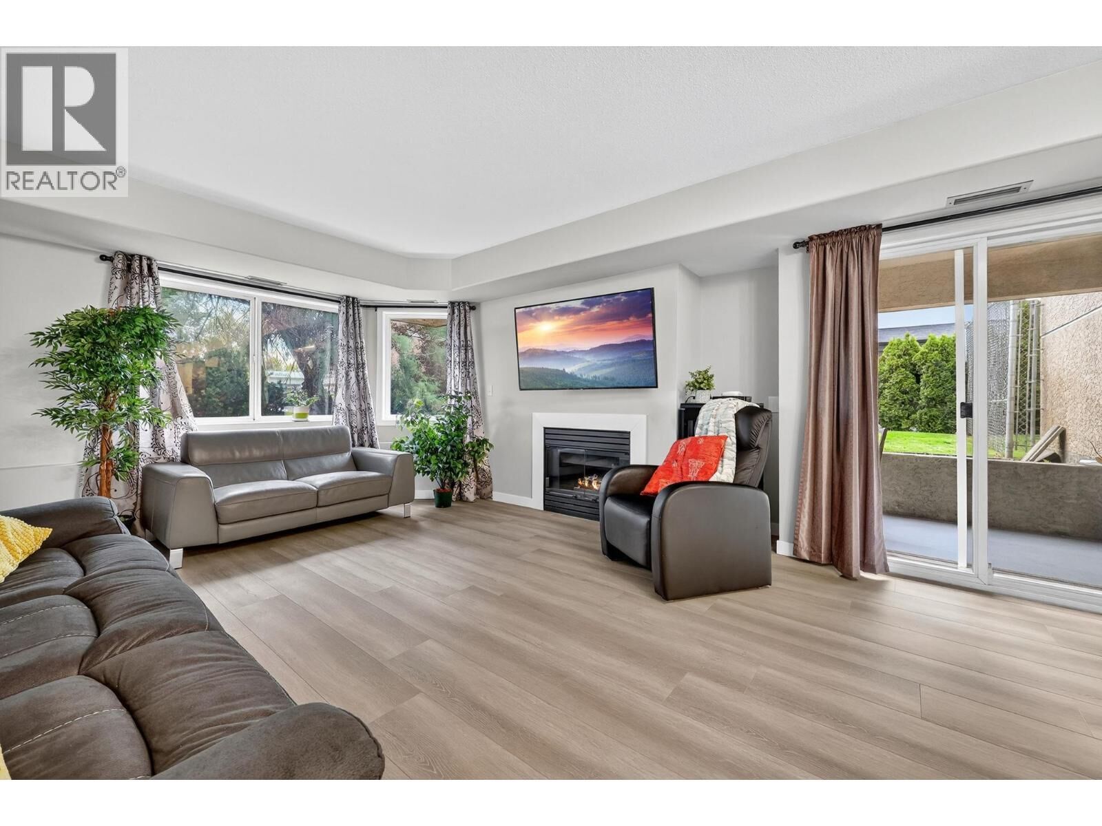 Photo de la propriété:  3115 De Montreuil Court 105  BC V1W 3W1 