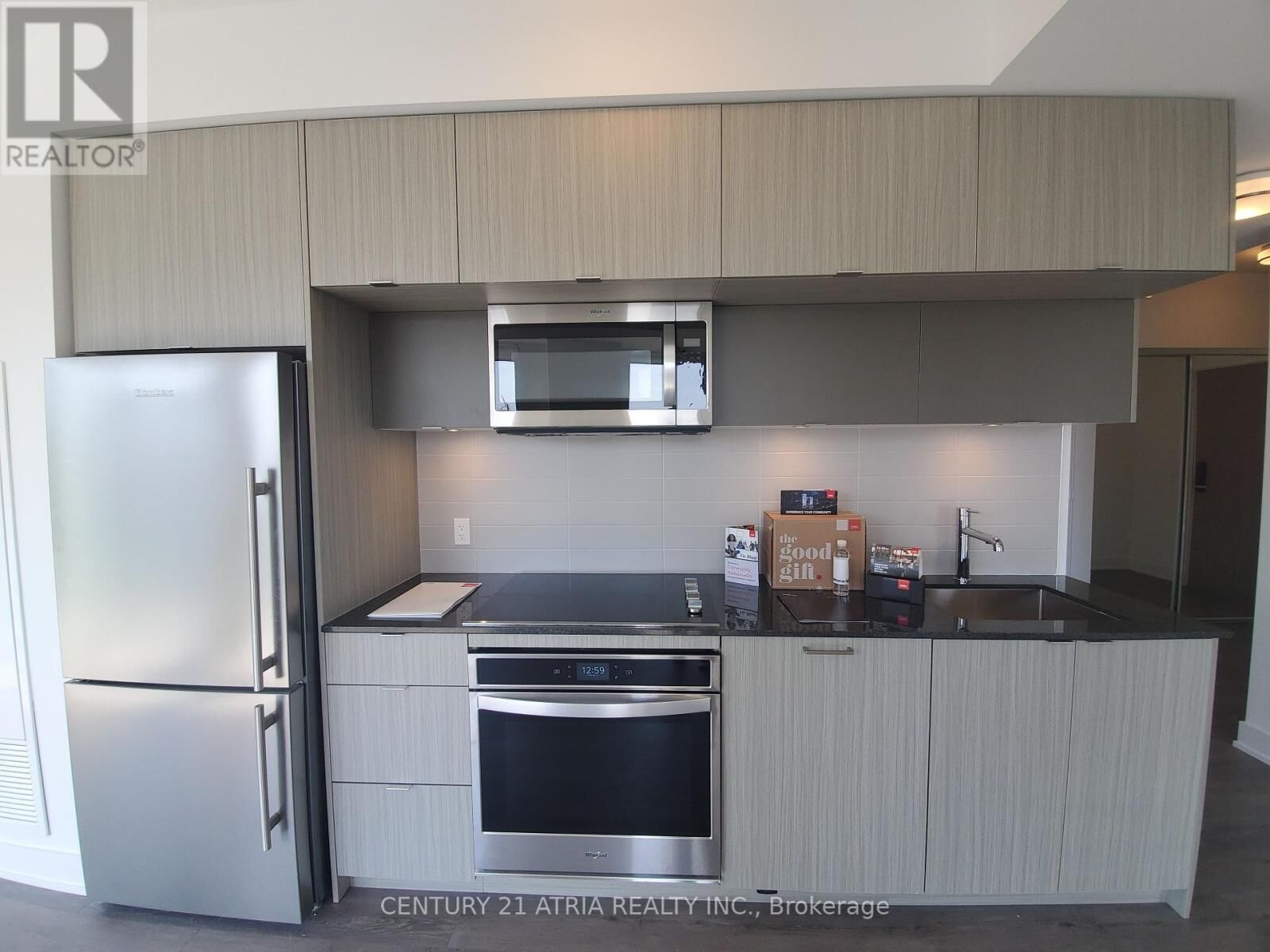 Property Photo:  575 Bloor Street East 2108  ON M4W 0B2 