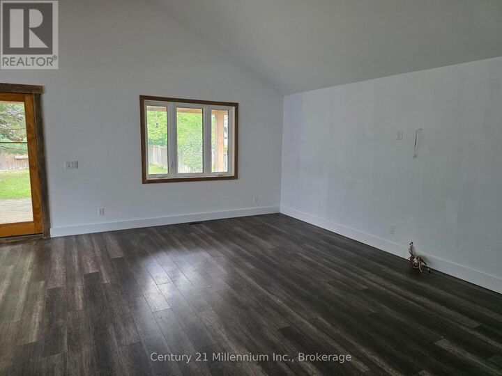 Property Photo:  22 Market Street  ON L9Y 3M6 