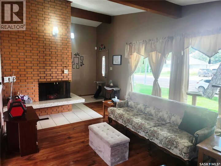 Property Photo:  230 Vancouver Avenue N  SK  