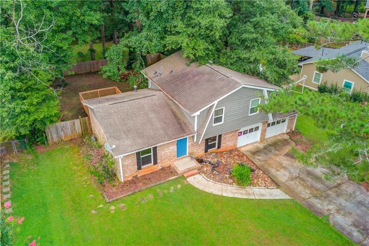 Property Photo: 321 Amberwood Drive GA 30044
