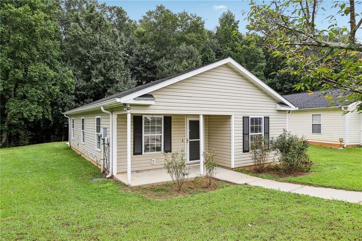 Property Photo:  3645 Ten Oaks Circle  GA 30127 