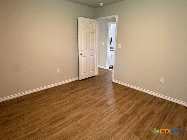 Property Photo: 2410 Westcliff Road A &Amp B TX 76543