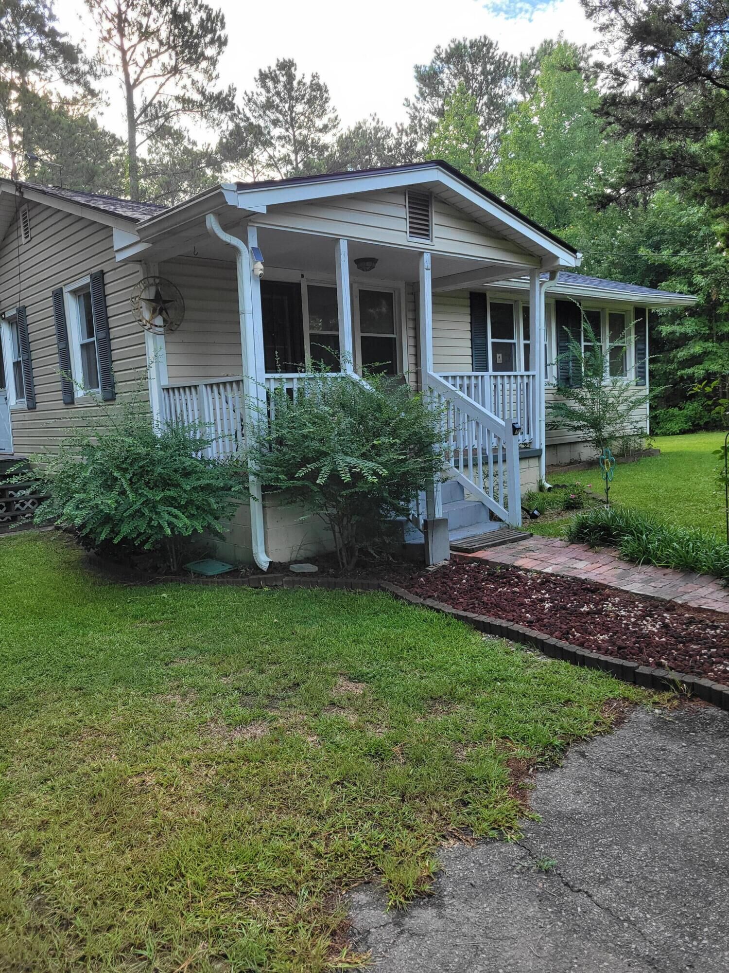 Property Photo: 106 Morgan Ware Road Drive SC 29821