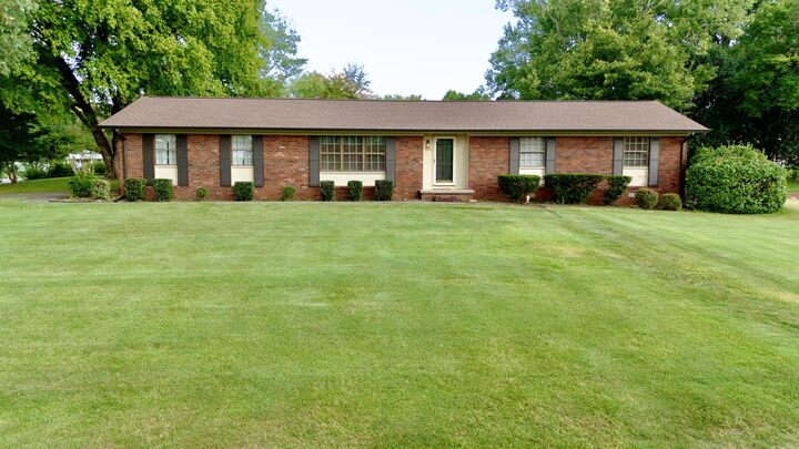 Property Photo: 4020 Laurel Drive NW TN 37312