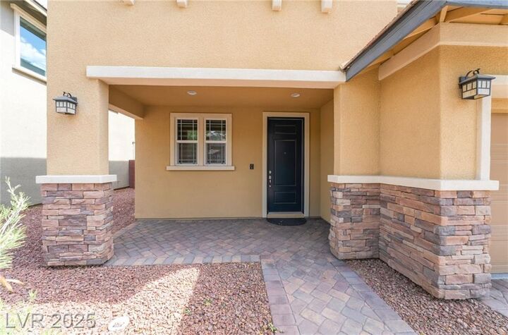 Property Photo: 10315 Turia Gardens Road NV 89135