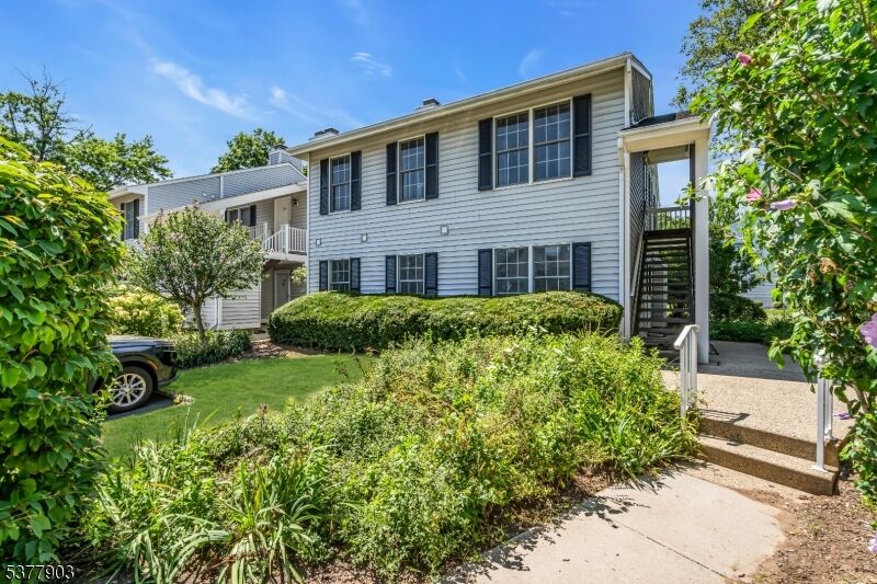 Property Photo: 133 Mockingbird Ct NJ 08887