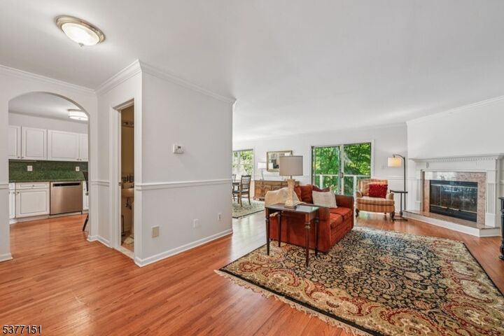 Property Photo:  24 Berkeley Sq 24  NJ 07922 