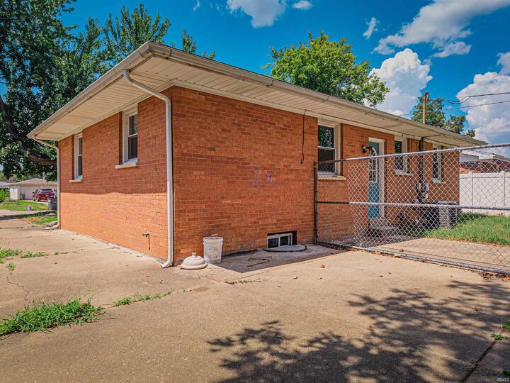 Property Photo: 1916 Carol Drive IN 47714