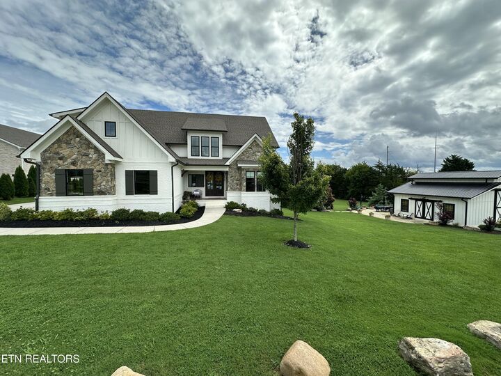 Property Photo: 1010 McFee Rd TN 37934