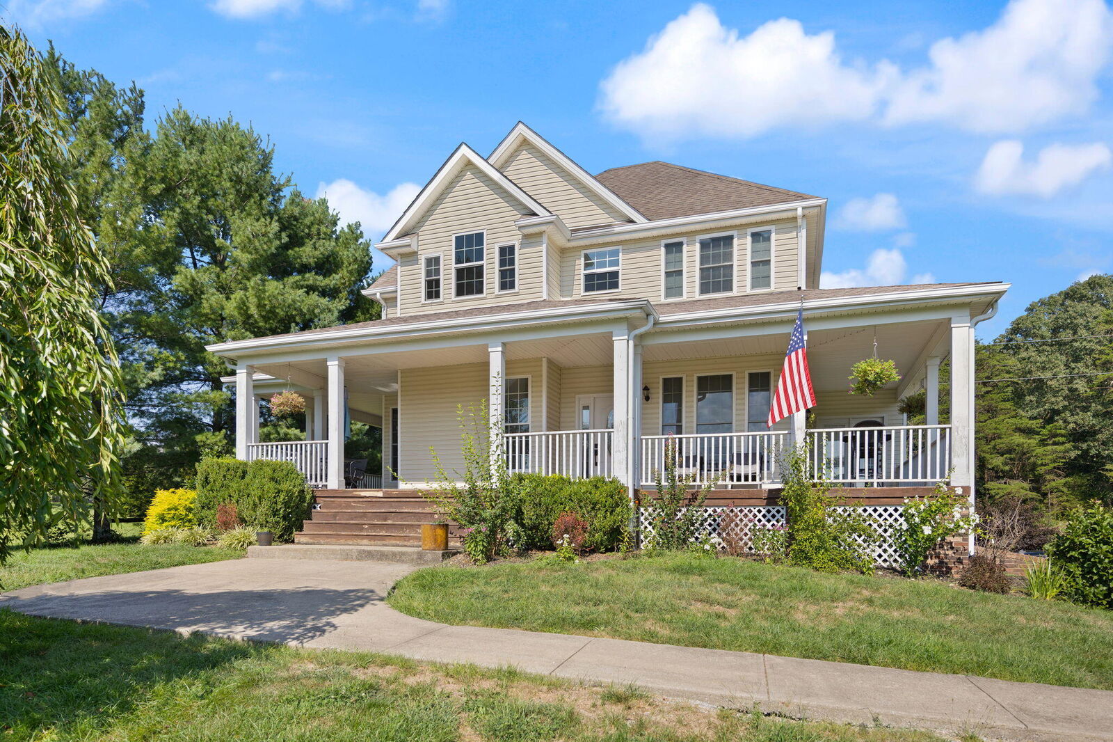 Property Photo:  946 Pine Ridge Road  KY 40391