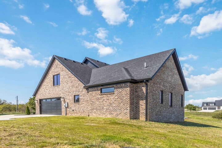 Property Photo:  638 Champion Way  KY 40475 