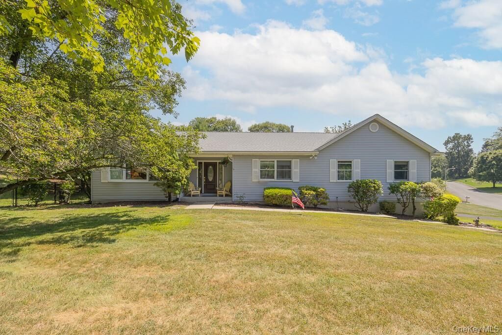 Property Photo:  10 Sloane Court  NY 10980 