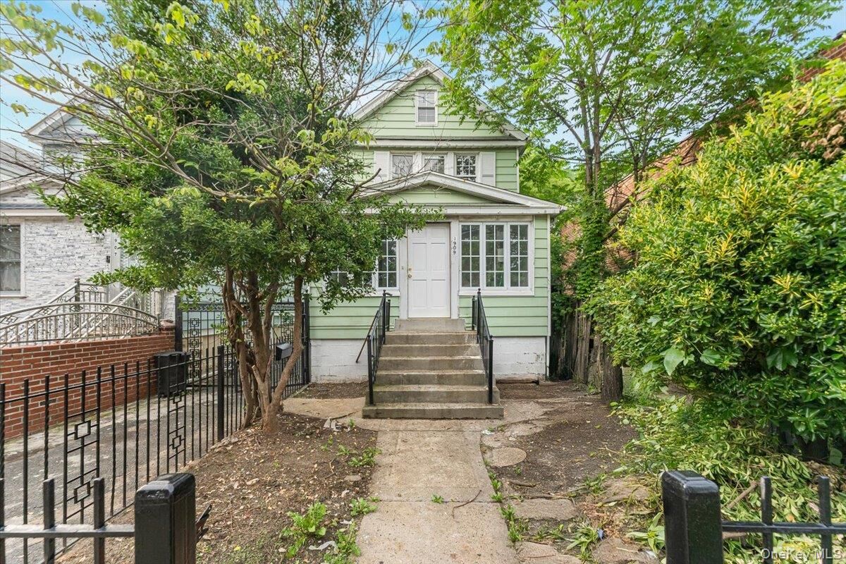 Property Photo:  1909 Lacombe Avenue  NY 10473 