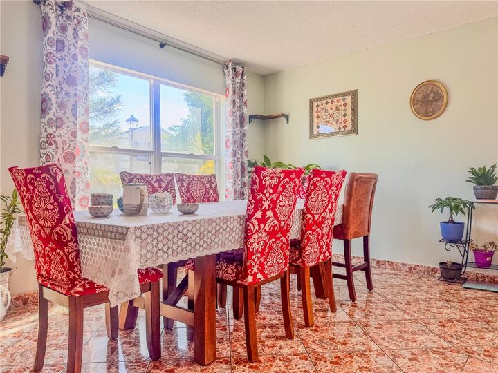 Property Photo:  1219 Kempton Chase Parkway  FL 32837 
