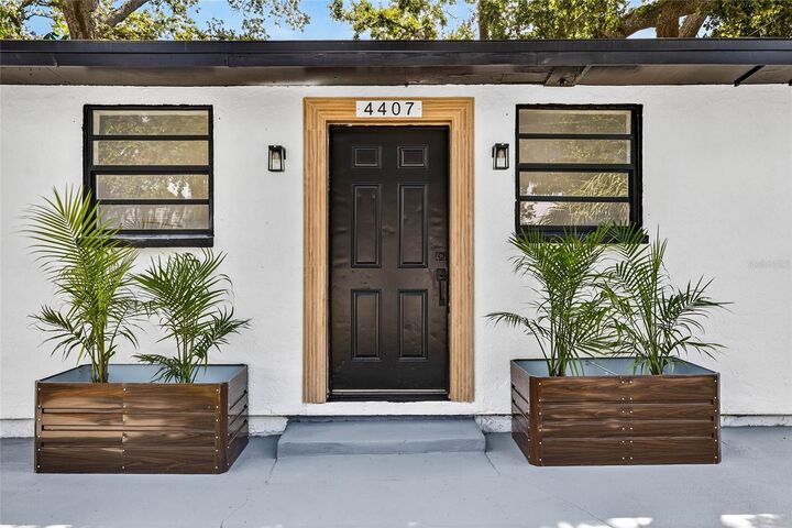 Property Photo: 4407 N 41st Street FL 33610