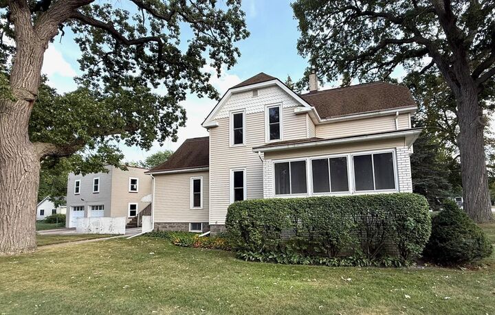 Property Photo:  1316 Park Avenue  MI 48708 