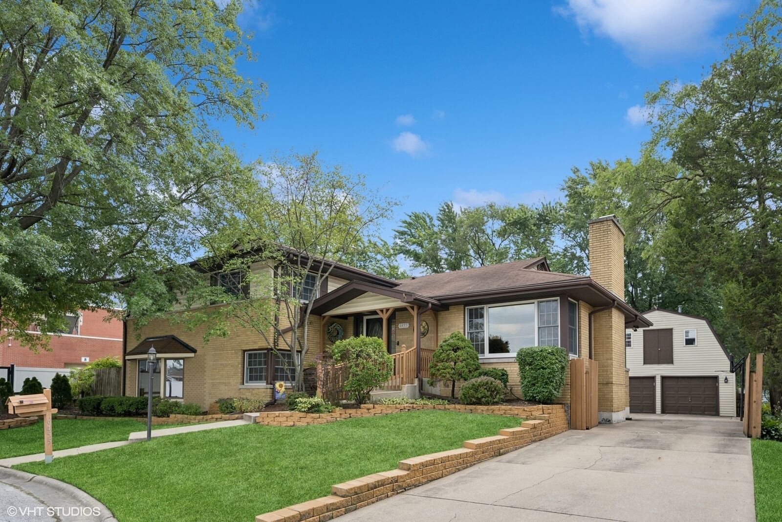 Property Photo:  6455 W 88th Place  IL 60453 