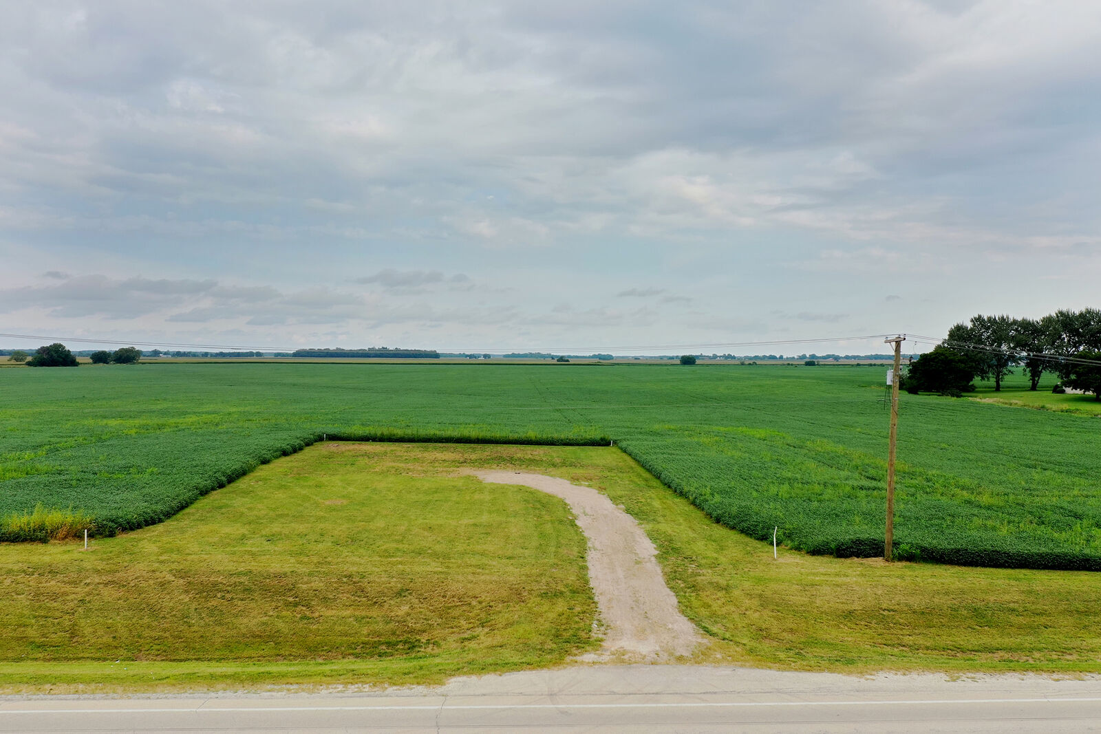 Property Photo: 10561 W State Route 17 IL 60913